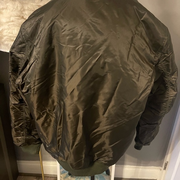 Golds Gym bomber jacket - Picture 2 of 5